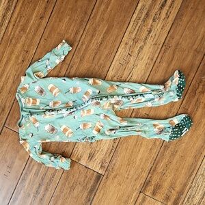 Posh Peanut Green Coffee Cup Footie